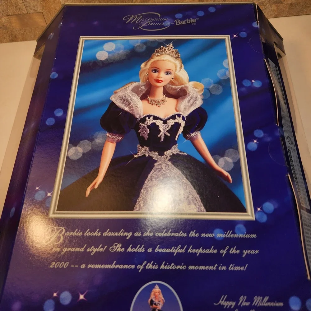 Mattel Millennium Princess Barbie 1999 Special Edition Navy Velvet Gown 24154